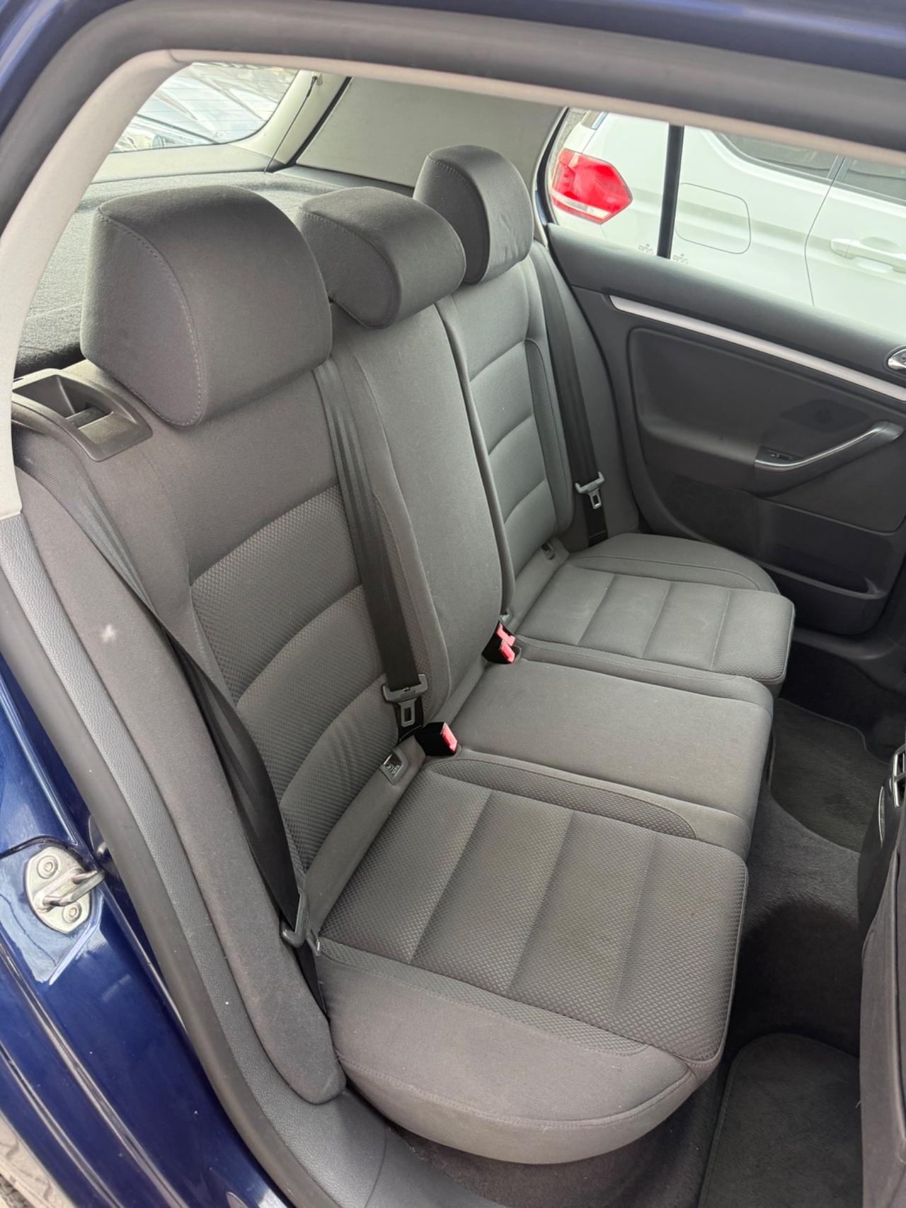 Volkswagen Golf 2.0 16V TDI 5p. Sportline