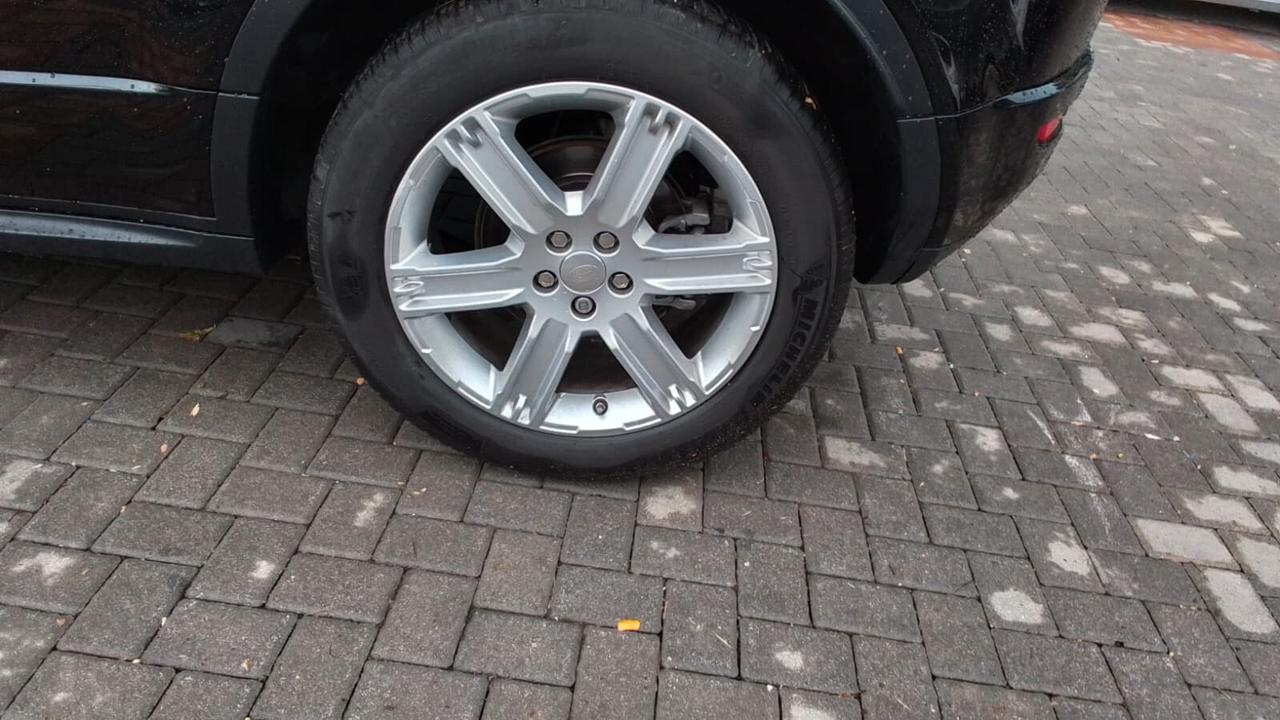 Land Rover Range Evoque 2.2 TD4 5p. Pure Pacchetto Sport