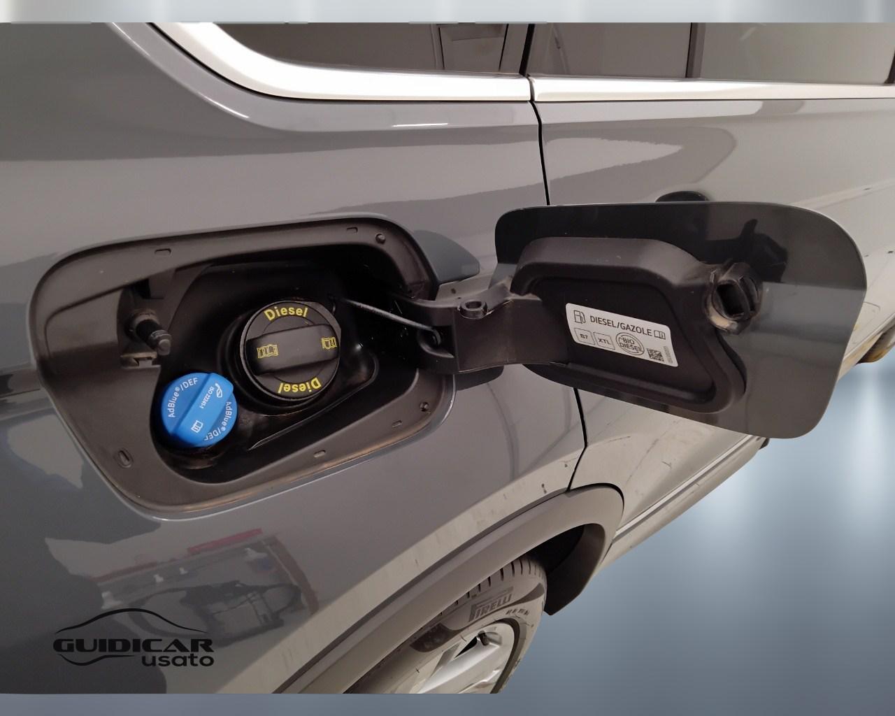 VOLKSWAGEN Tiguan II 2021 - Tiguan 2.0 tdi R-Line 150cv dsg