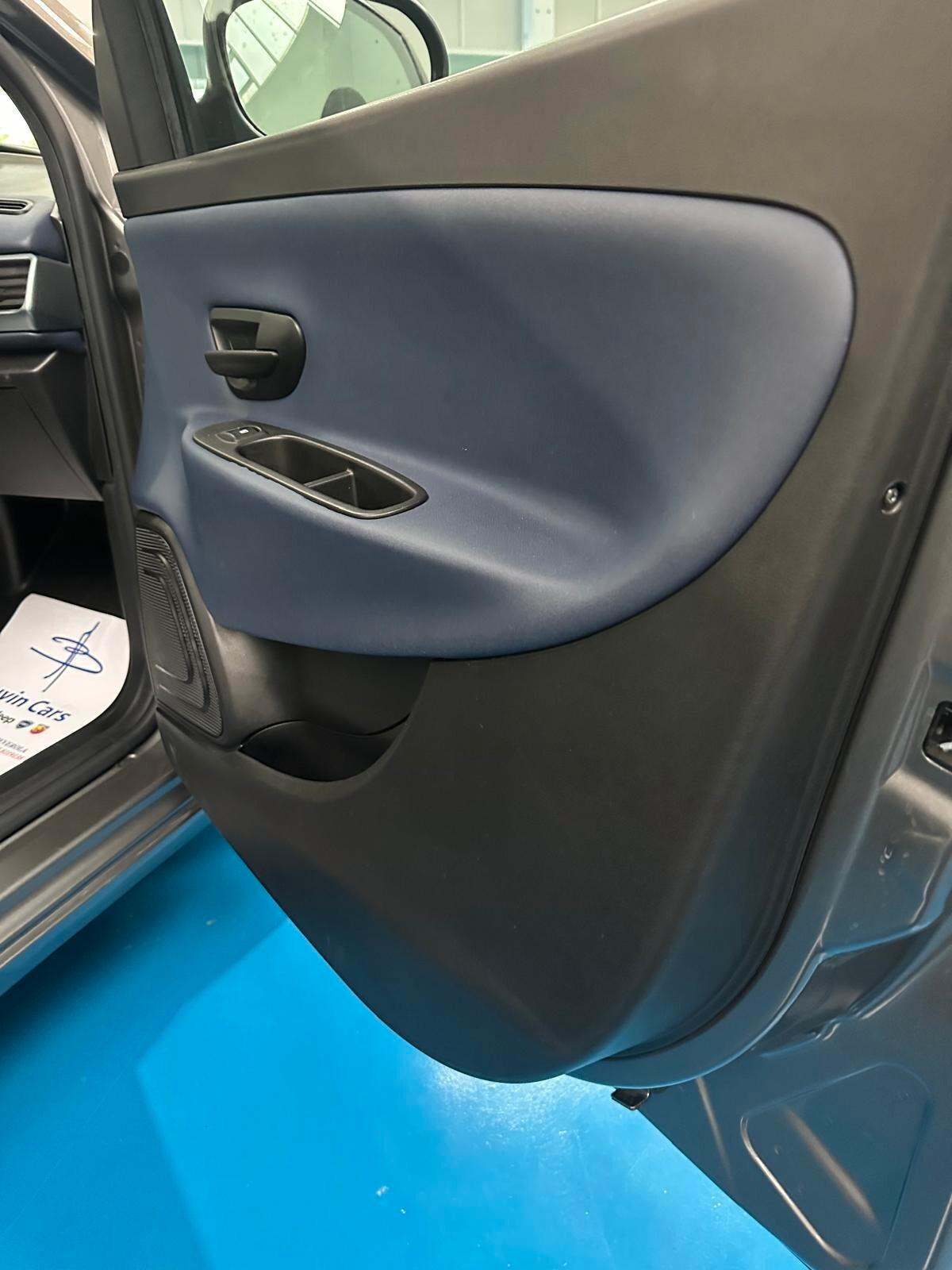 Lancia Ypsilon 1.0 FireFly 5 porte S&S Hybrid Platino