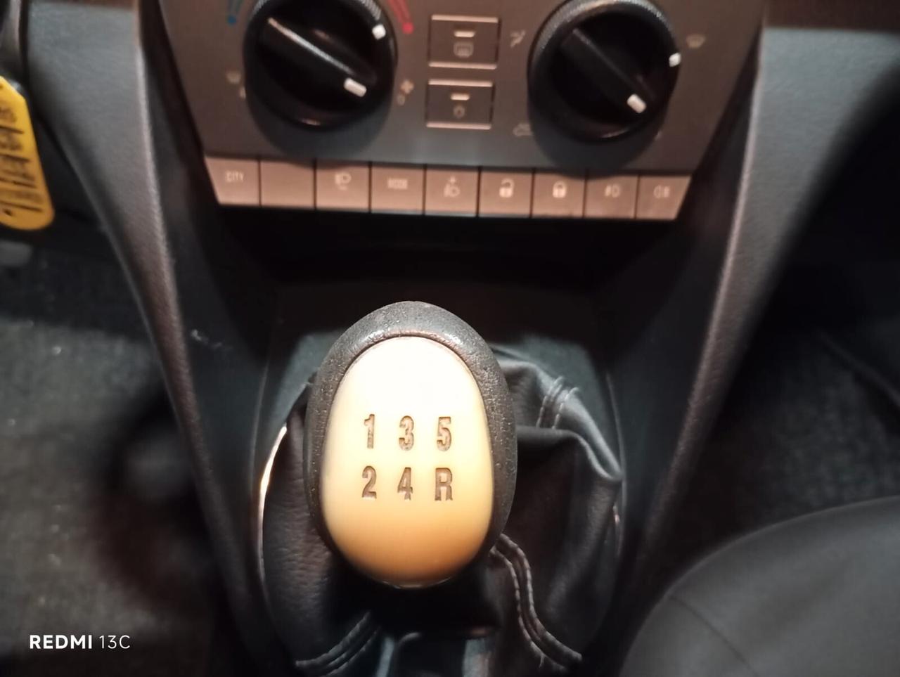 Lancia Ypsilon del 2011 1200 benzina neopatentati