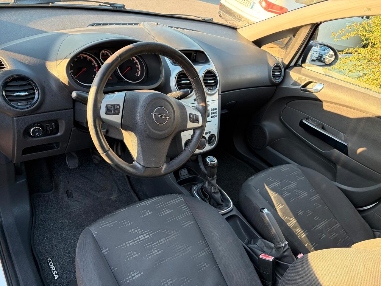 Opel Corsa 1.2 5 porte Elective