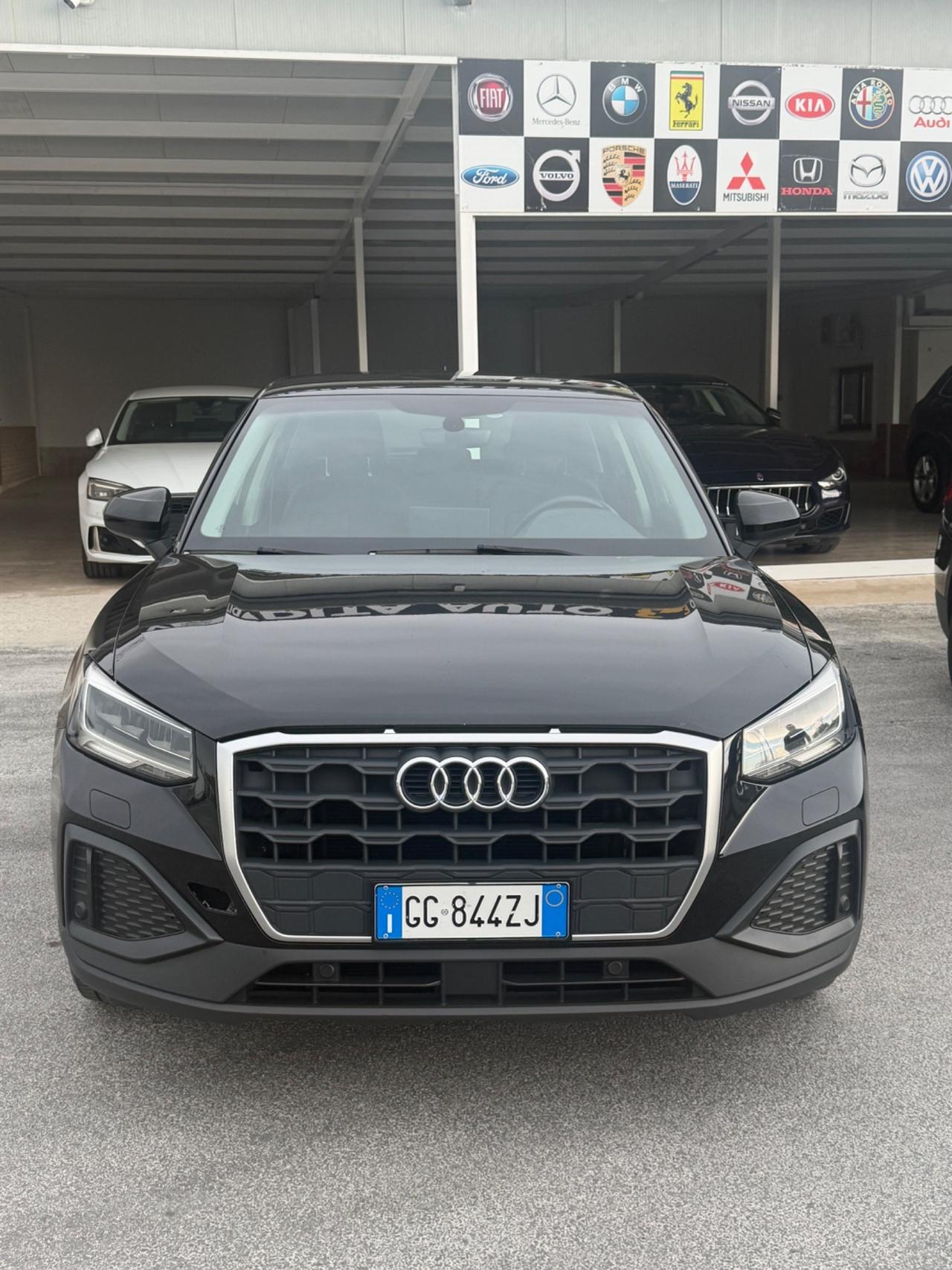 Audi Q2 35 TFSI S tronic Business