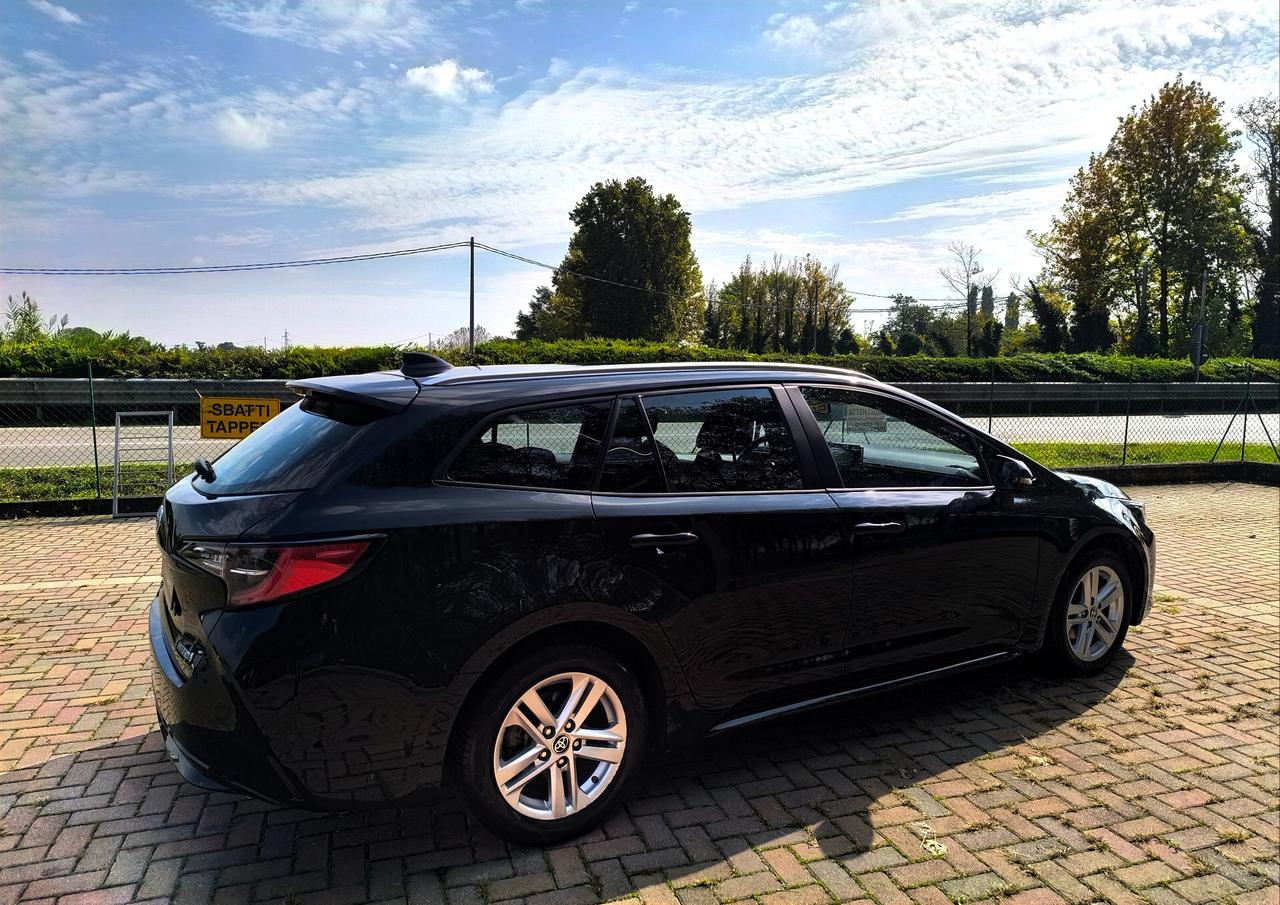 Toyota Corolla Touring Sports 1.8 Hybrid Active