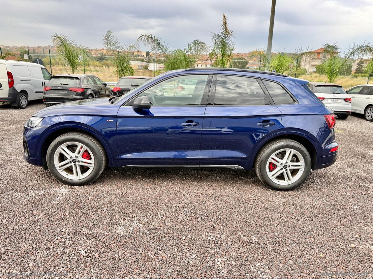 AUDI Q5 2.0TDI mild hybrid S-tronic S-line FULL LED PELLE NAVI BLACK EDITION CARPLAY