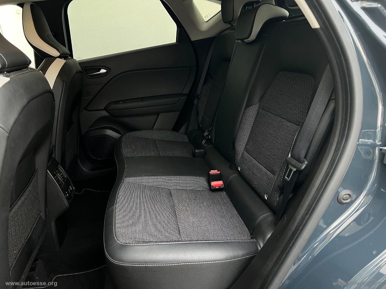 RENAULT Captur TCe 140 CV Intens