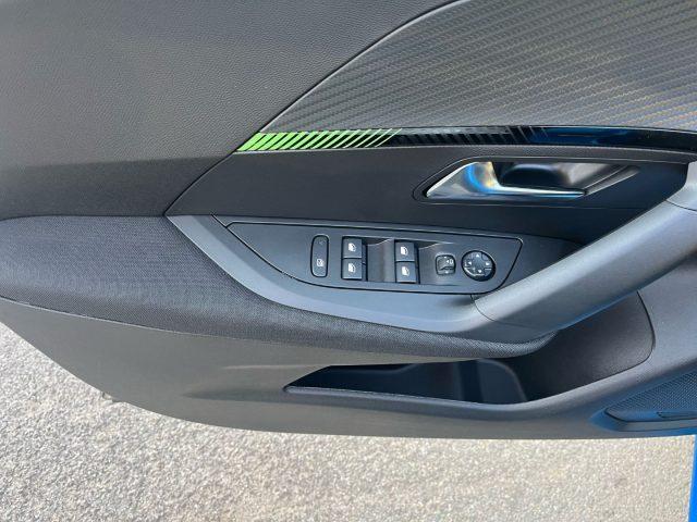 PEUGEOT 2008 PureTech 100 S&S Style+PEUGEOT i-Connect® Advanced