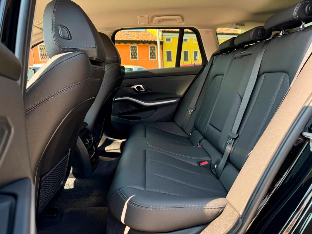 BMW Serie 3 Touring 320d mhev 48V xdrive auto
