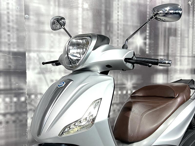 Piaggio Beverly 350 Sport Touring