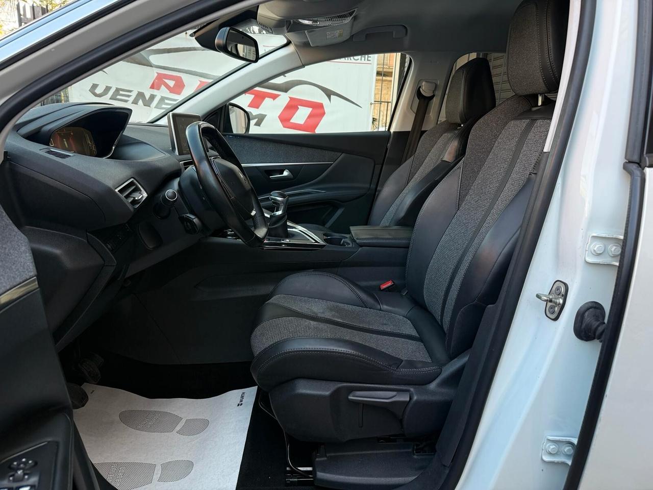 Peugeot 3008 1.6 Blue-HDi Allure