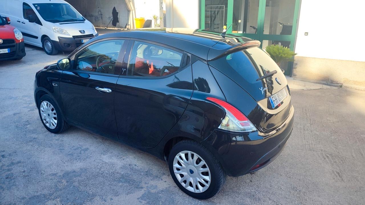 Lancia Ypsilon 1.2 69 CV 5 porte Elefantino