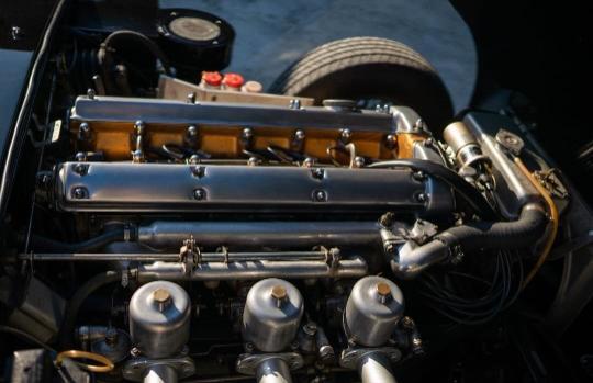 Jaguar E-Type 1 ° Serie 3.8 TARGA ORO 2025