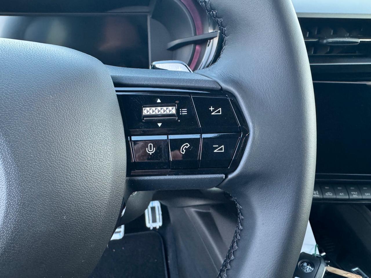 Alfa Romeo Junior 1.2cc Hybrid 145cv eDCT6 Speciale