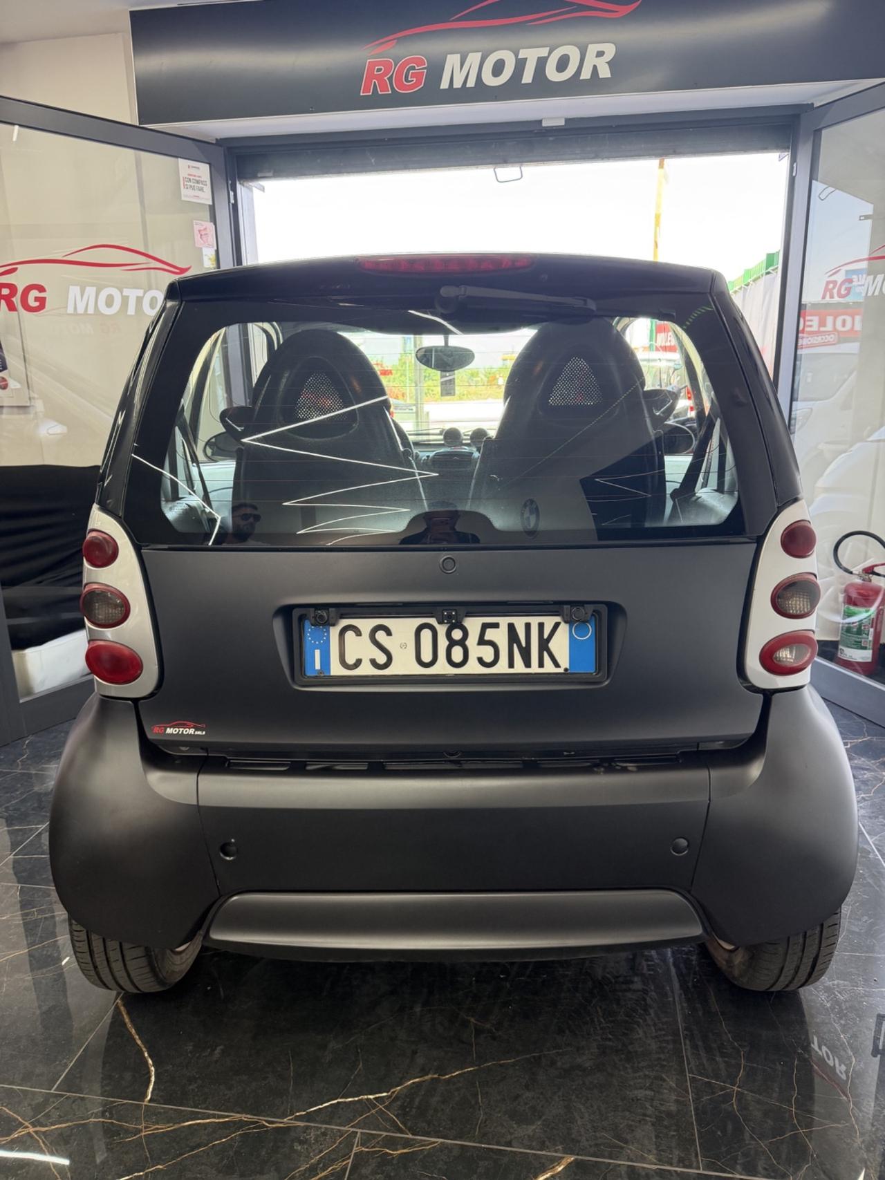 Smart ForTwo 700 coupé pure (45 kW)