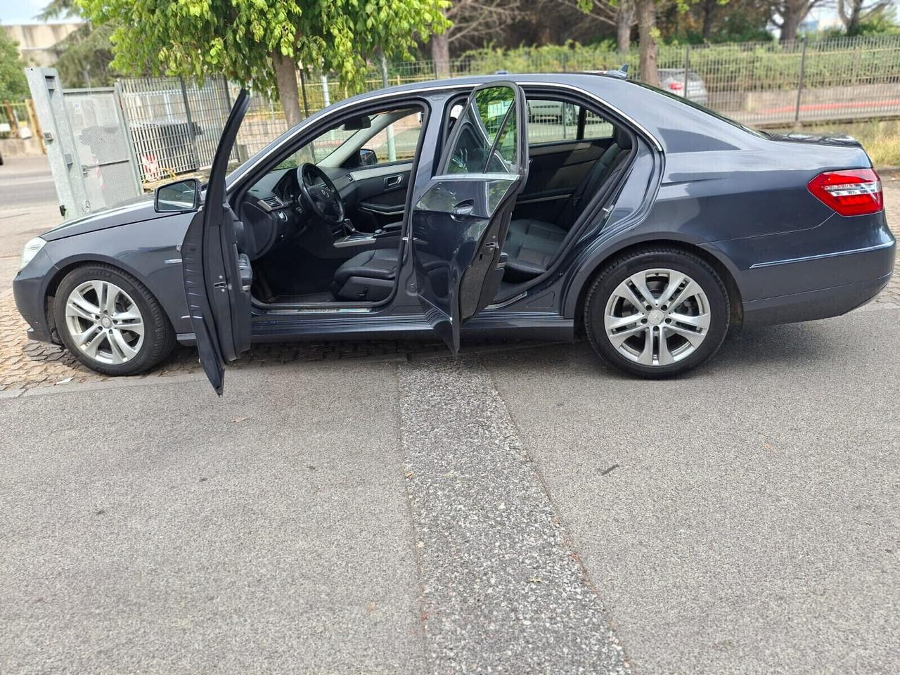 Mercedes-benz E 220 CDI BlueEFFICIENCY Avantg.AMG