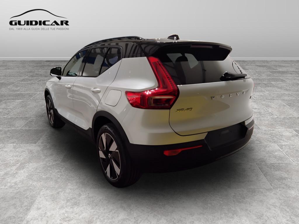 VOLVO XC40 Core Single Motor Extended Range