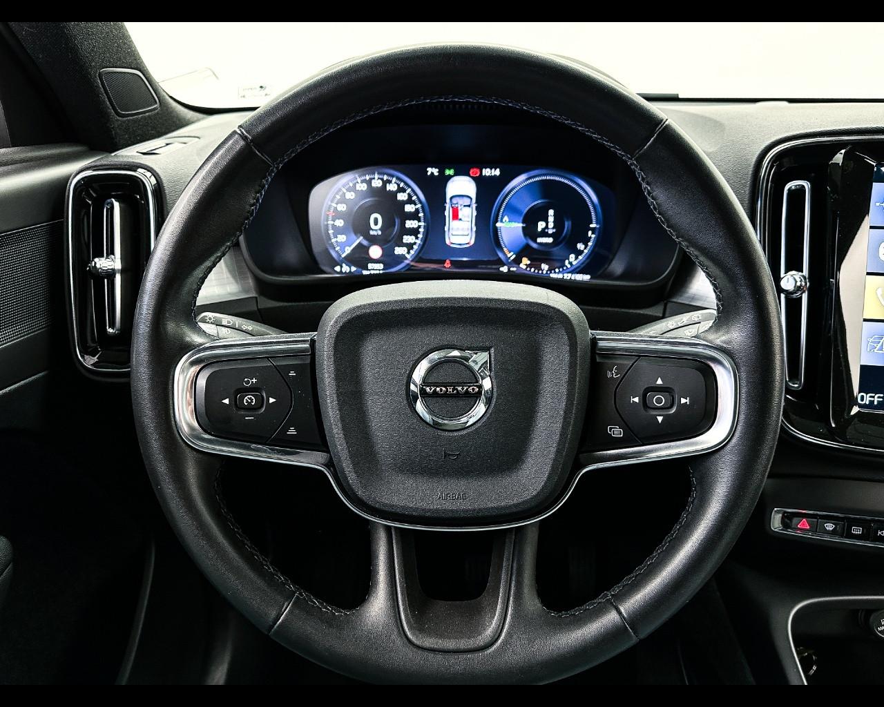 VOLVO XC40 T5 Recharge Plug-in Hybrid Inscription Expression