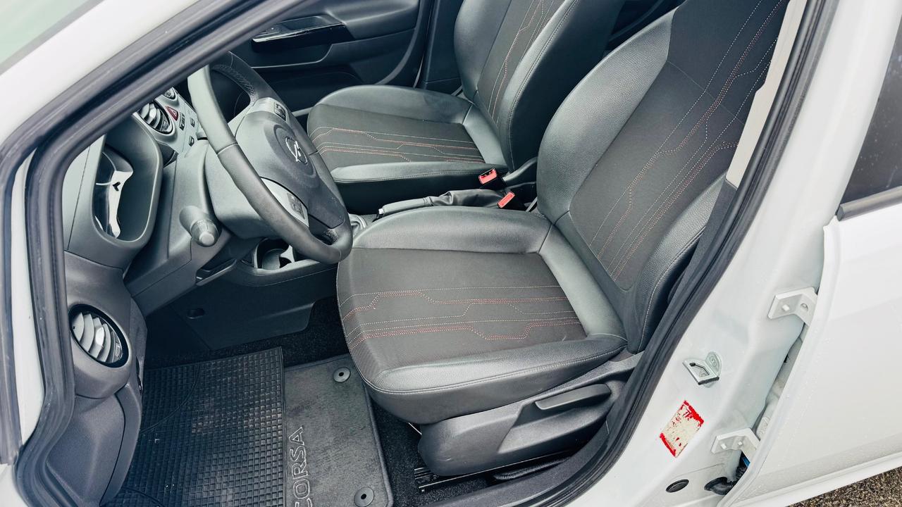 Opel Corsa 1.2 5 porte Sport