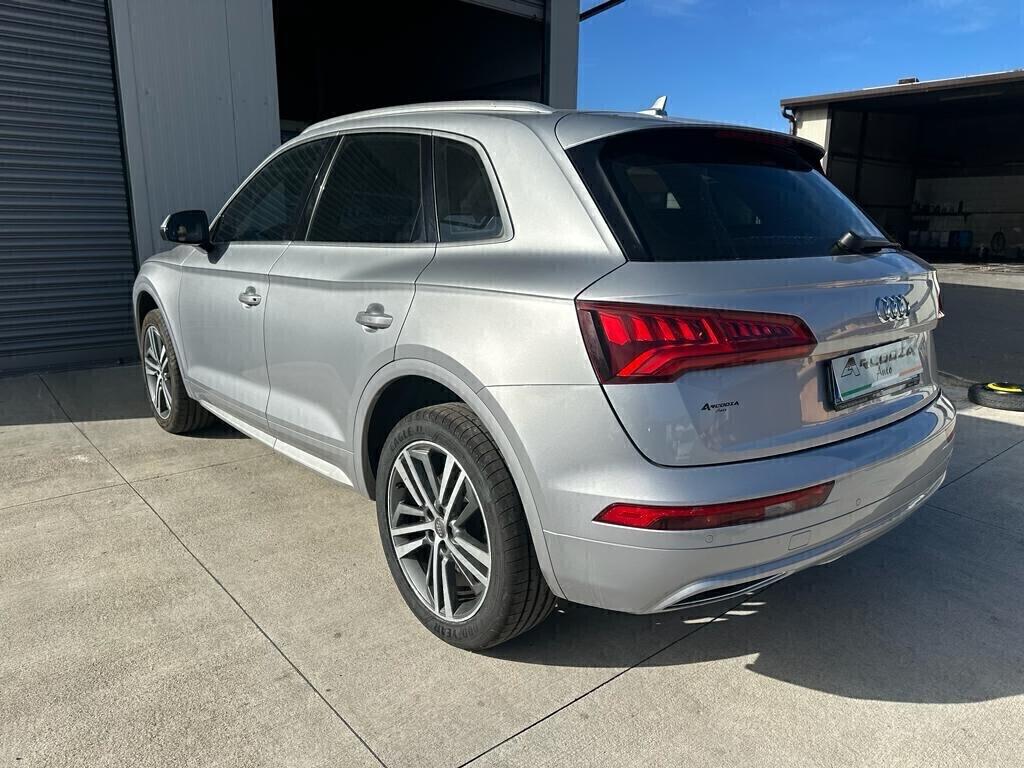 Audi Q5 2.0 TDI quattro S tronic Business Sport