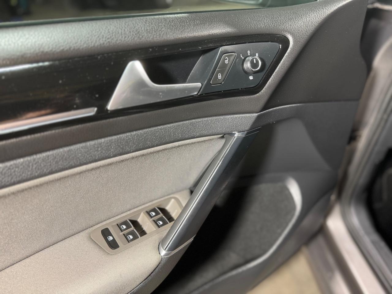 Volkswagen Golf 2.0 TDI Highline CINGHIA FATTA