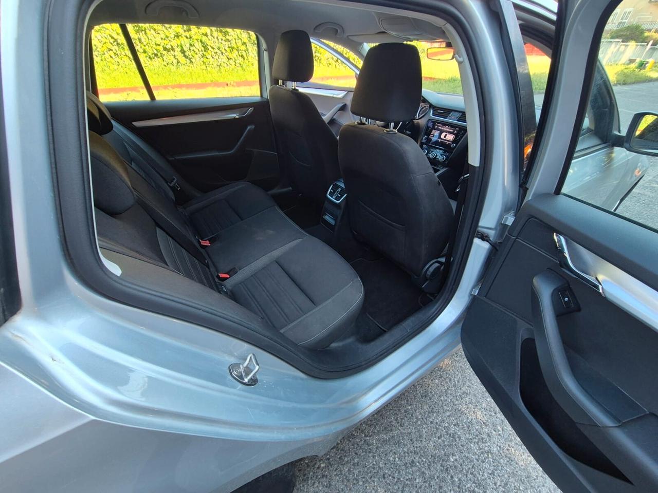 Skoda Octavia 1.6 TDI CR 115 CV DSG Wagon Executive