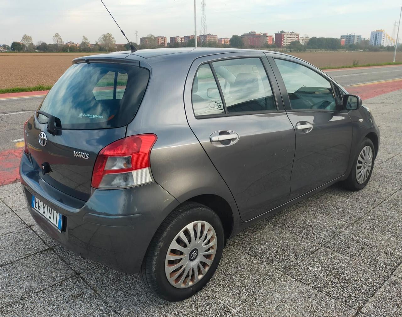 Toyota Yaris 1.3 5 porte Active