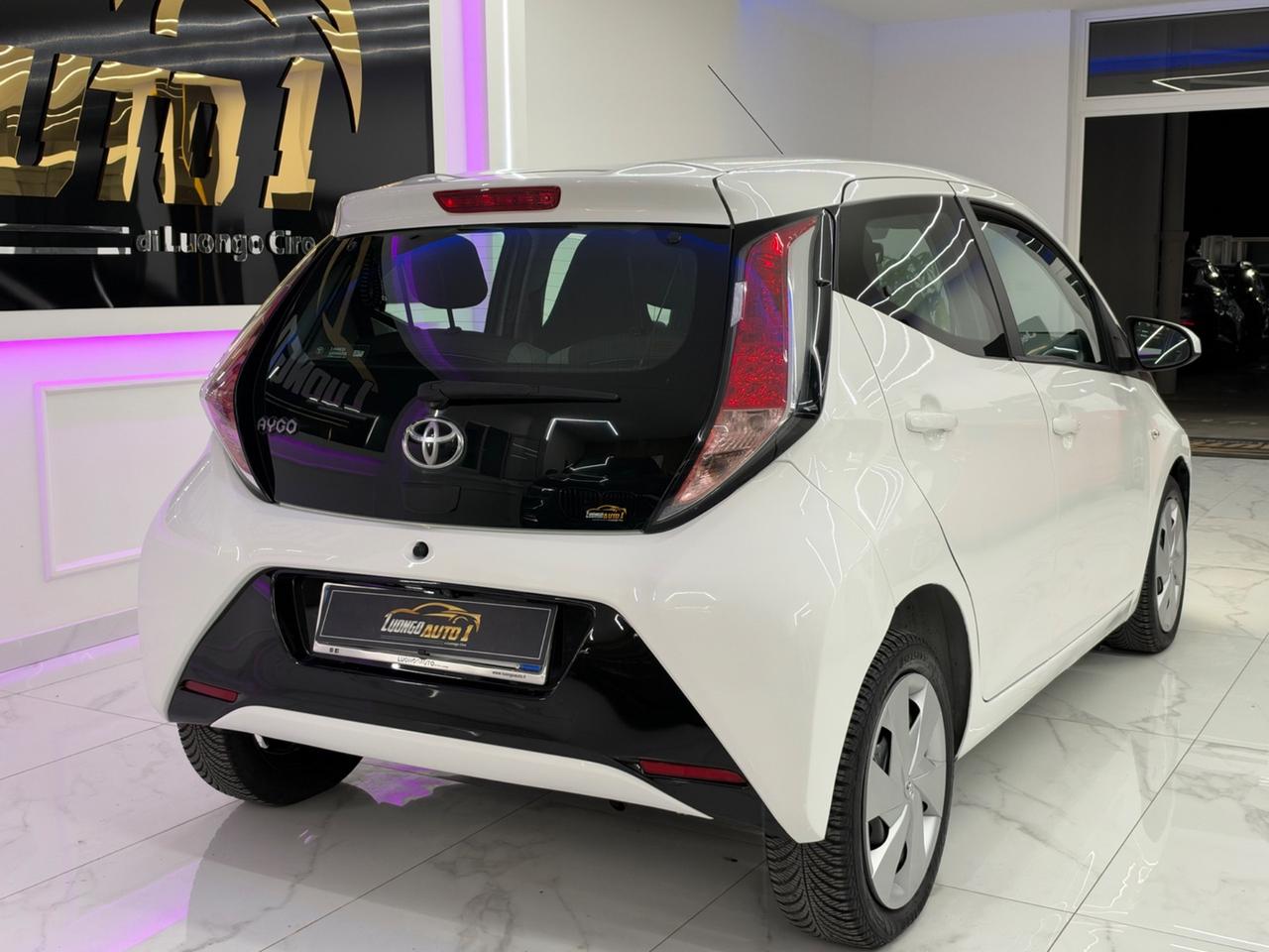 Toyota Aygo 1.0 69Cv Automatica Full Opt-Car Play