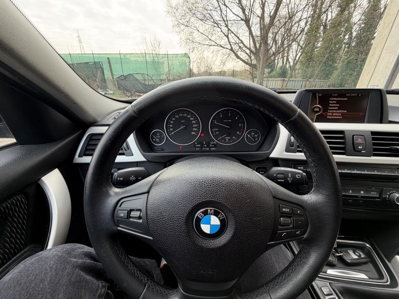 Bmw 320 320d xDrive Touring Luxury