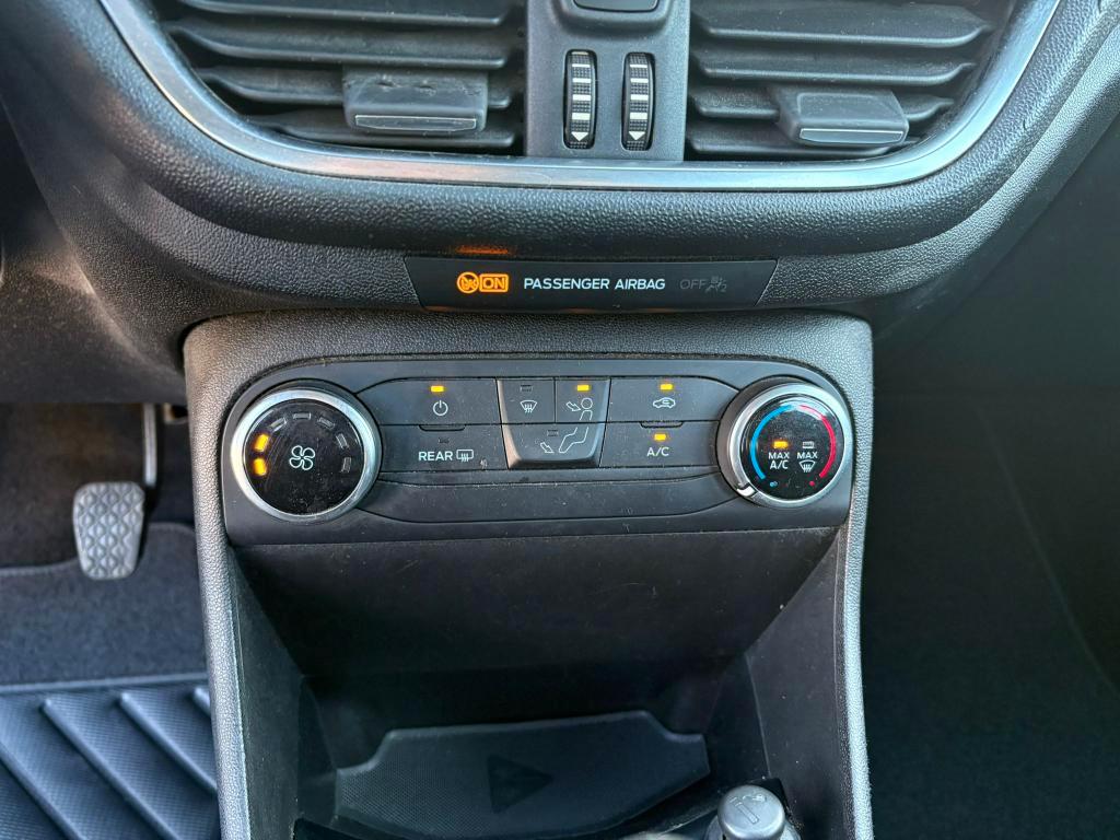 Ford Fiesta 5 Porte 1.1 BENZ 70cv ADATTA NEOPATENTATI