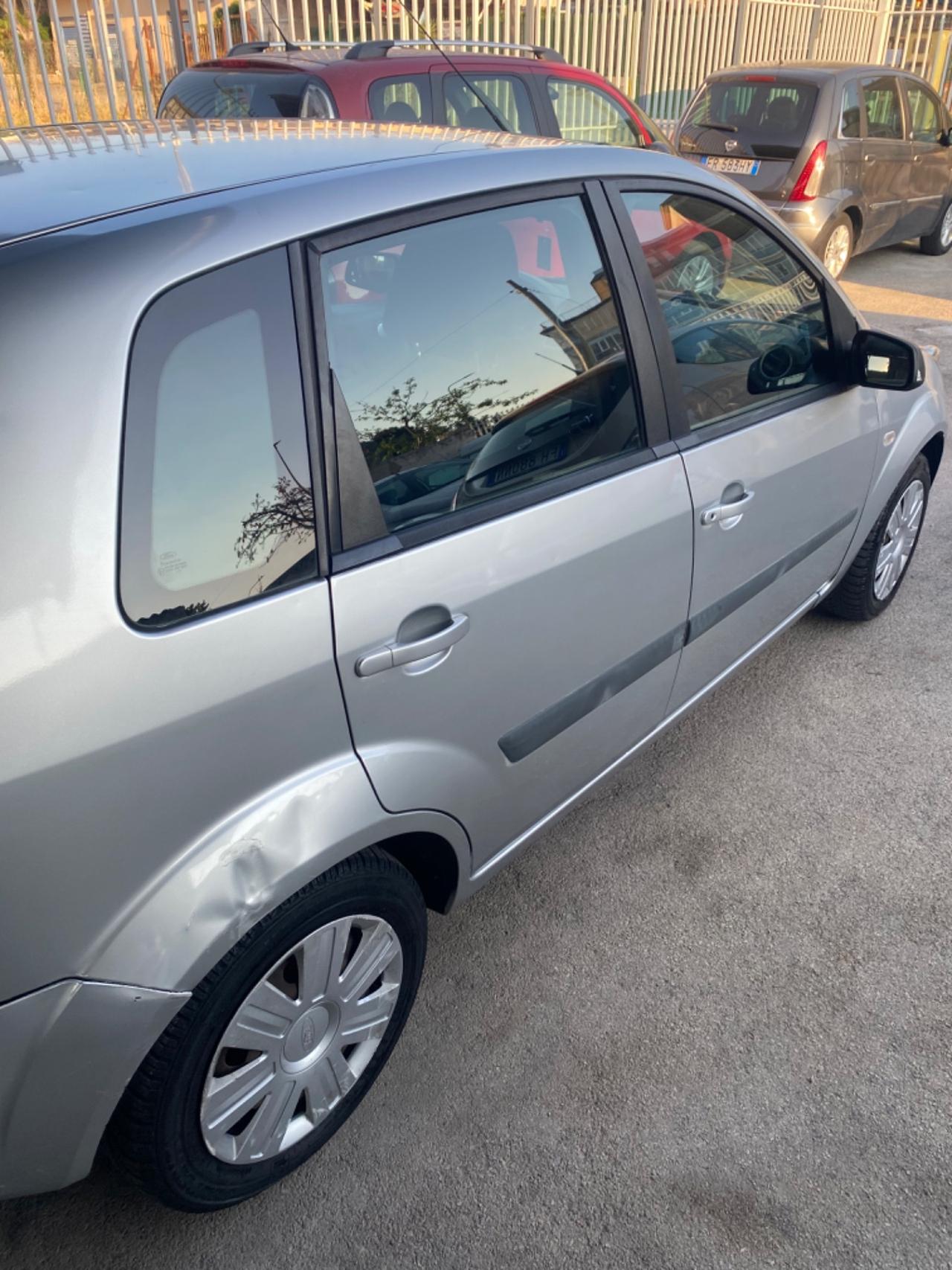Ford Fiesta 1.4 TDCi 2006 TAGLIANDATA
