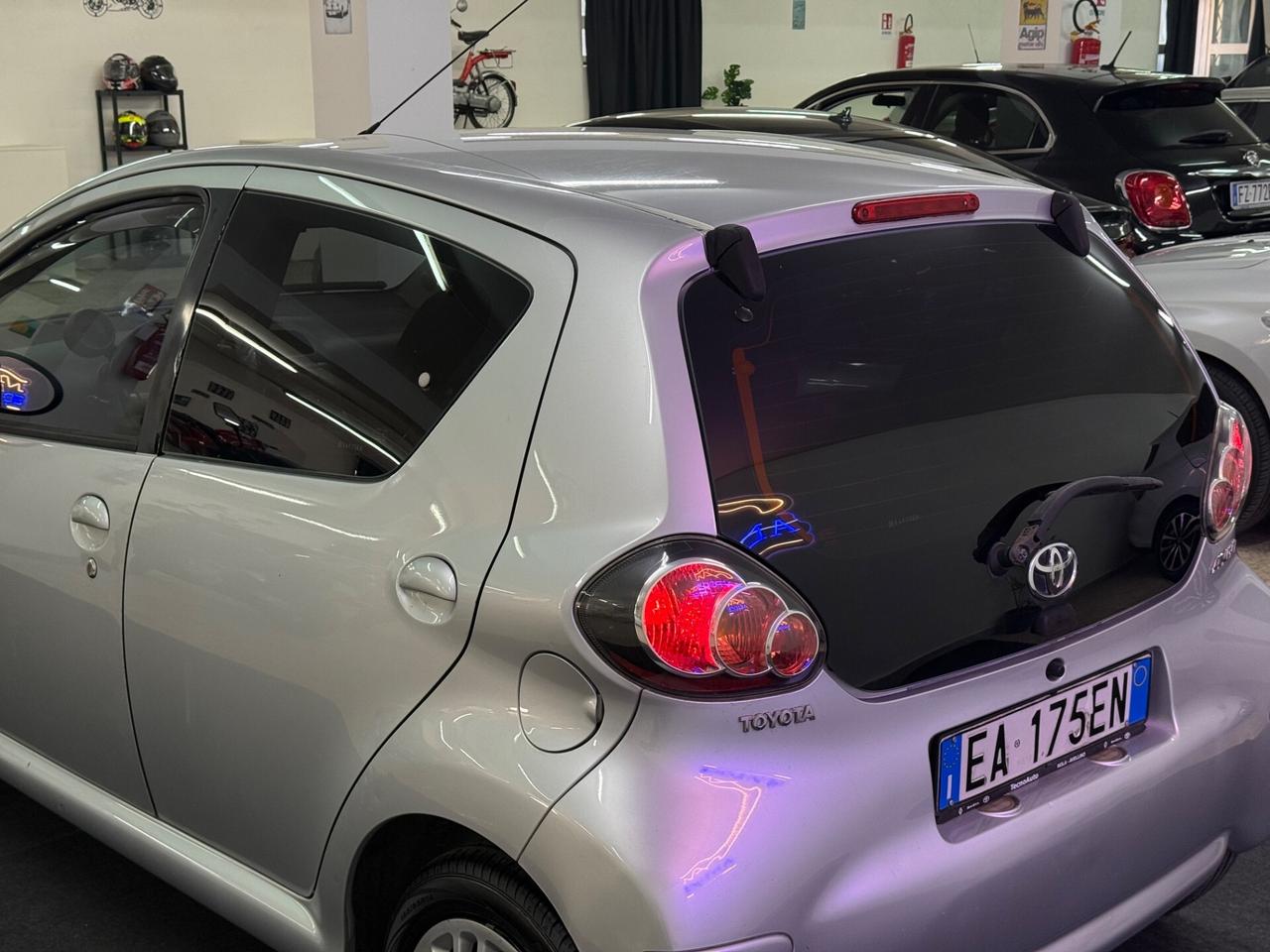 TOYOTA Aygo 2010 1.0 VVT-i 68cv 5 porte Sol