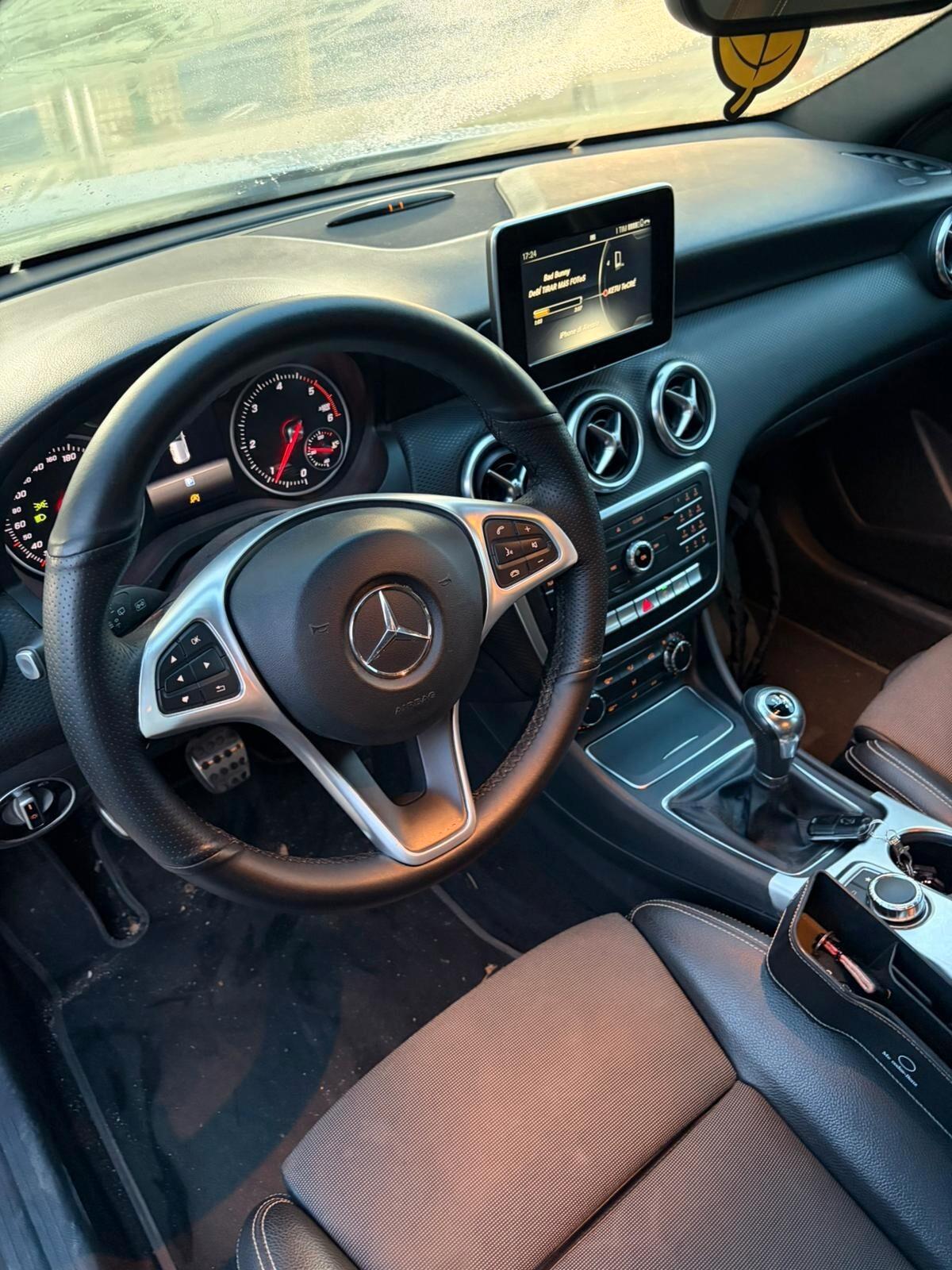 Mercedes-benz A 160 d Premium