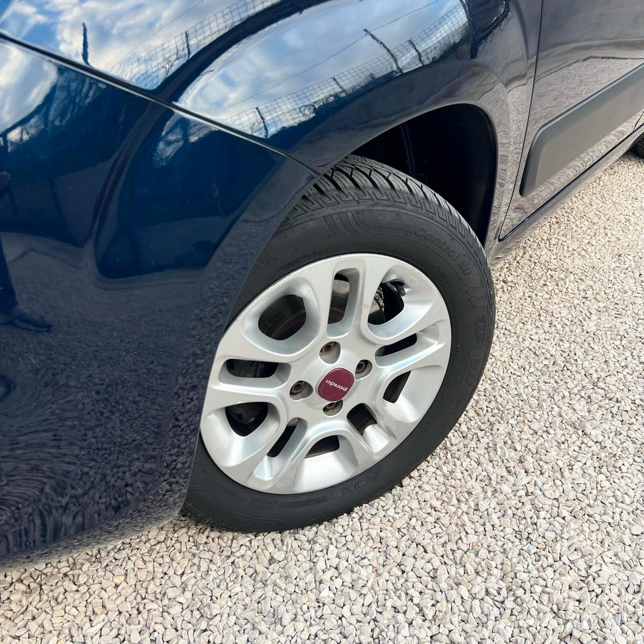 Fiat Panda 1.2 69CV 14" LOUNGE S&S BLUETOOTH