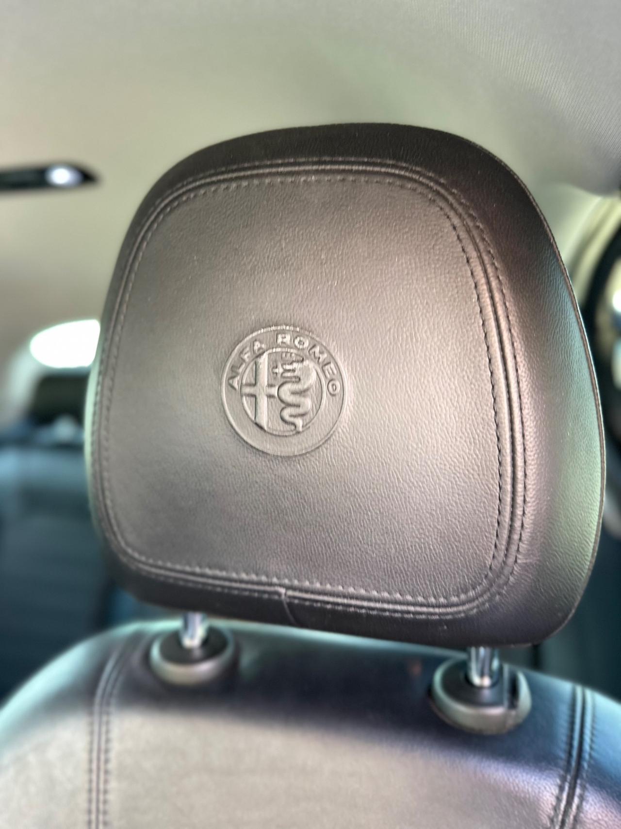 Alfa Romeo Giulia 2.2 Turbodiesel 210 CV AT8 AWD Q4 Veloce