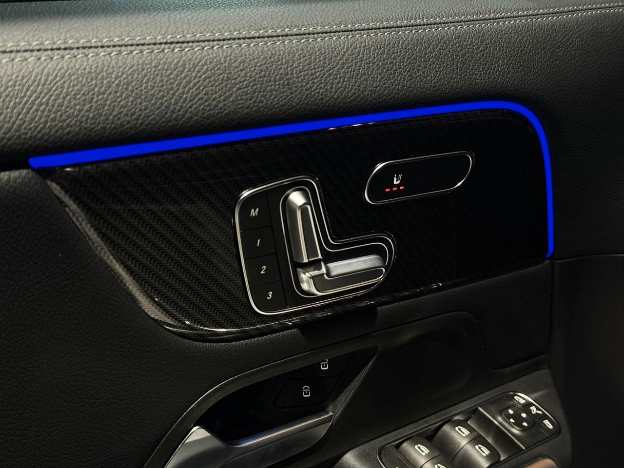 Mercedes-benz GLA 200 d Automatic 4Matic Premium AMG *NIGHT + LUXURY PACK*