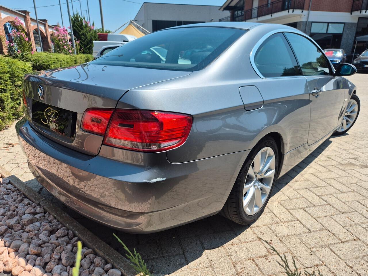 Bmw 325i -218CV Coupe' -AUTOMATICA-XENON-PELLE