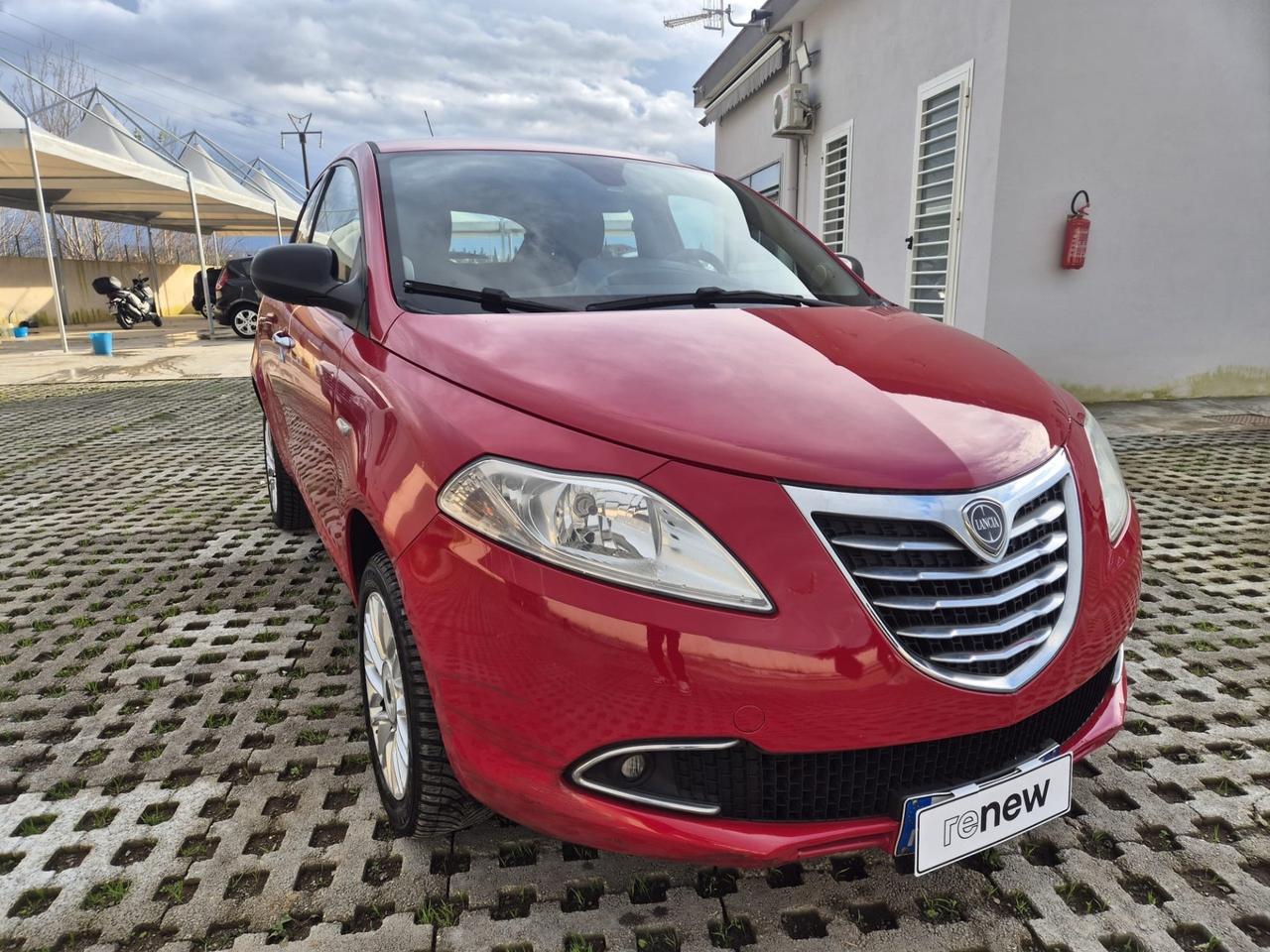 Lancia Ypsilon 0.9 TwinAir 85 CV 5 porte Metano Ecochic Gold