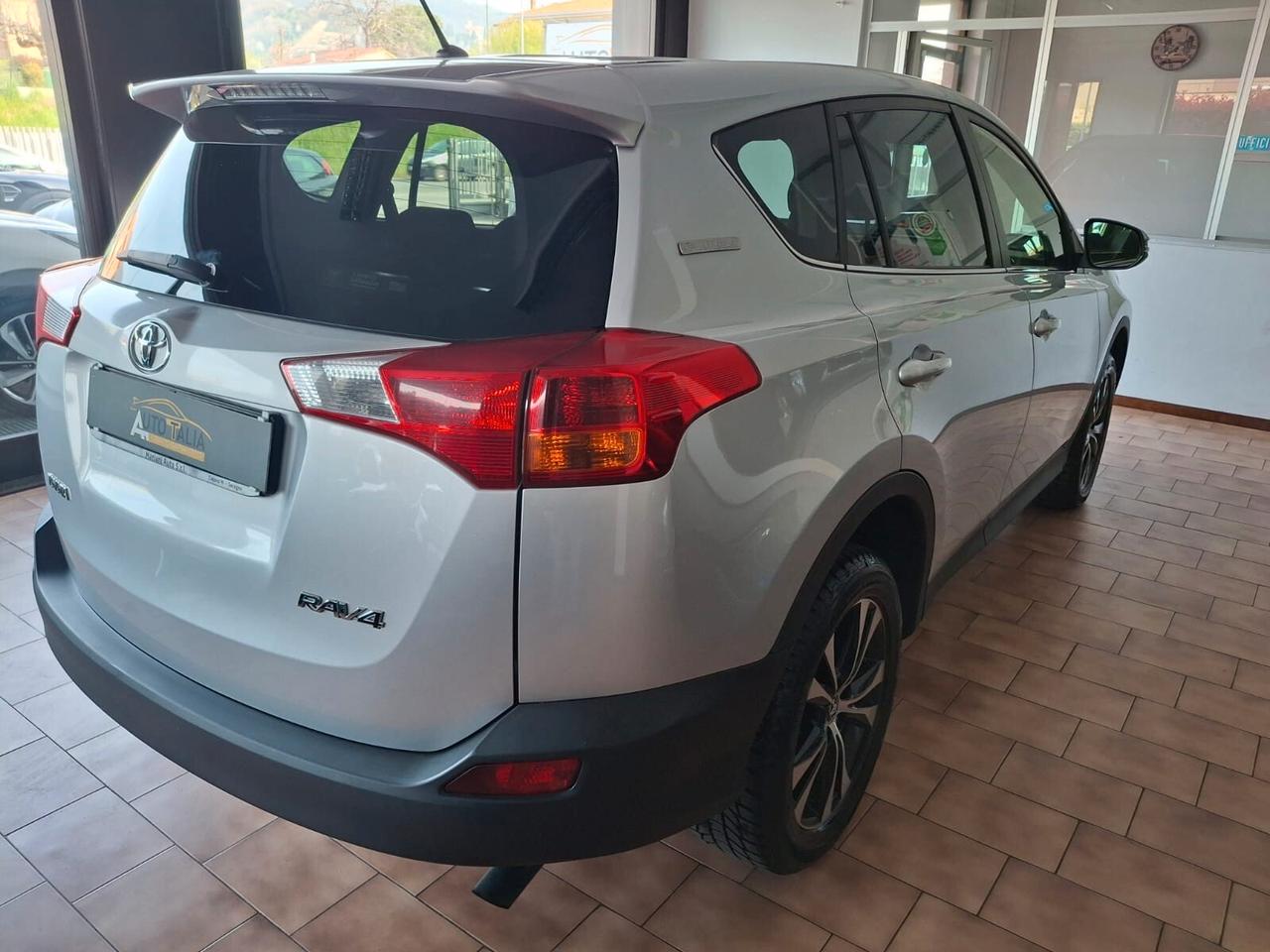 Toyota RAV 4 2.0 d-4d Style 2wd 124cv *TAGLIANDI CERTIFICATI