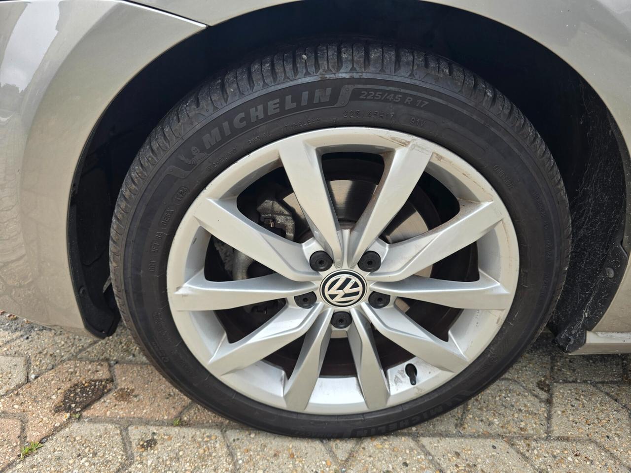 Volkswagen Golf 2.0 TDI 150cv DSG HIGHLINE