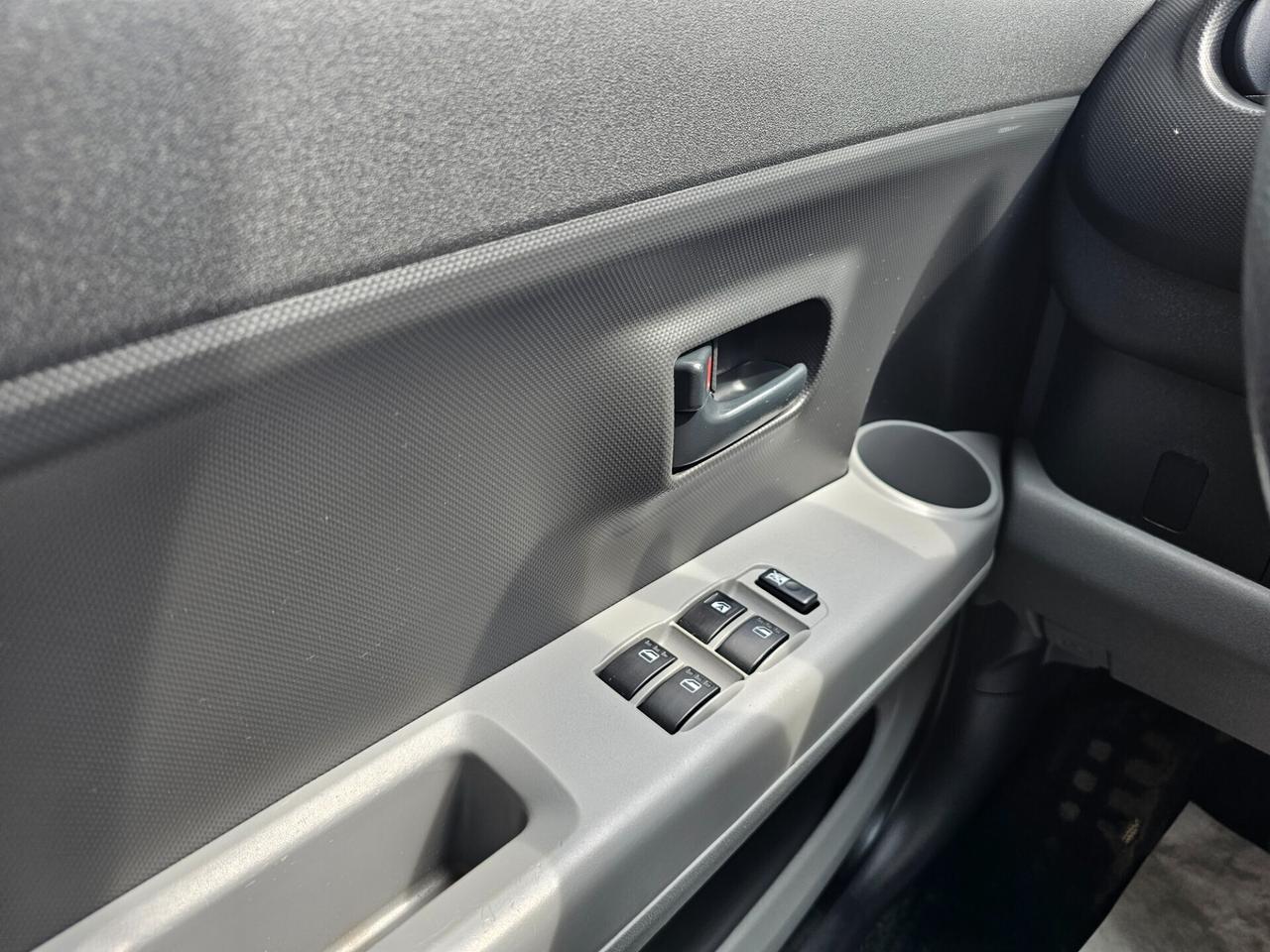 Daihatsu Sirion 1.0 Benzina - Neopatentati