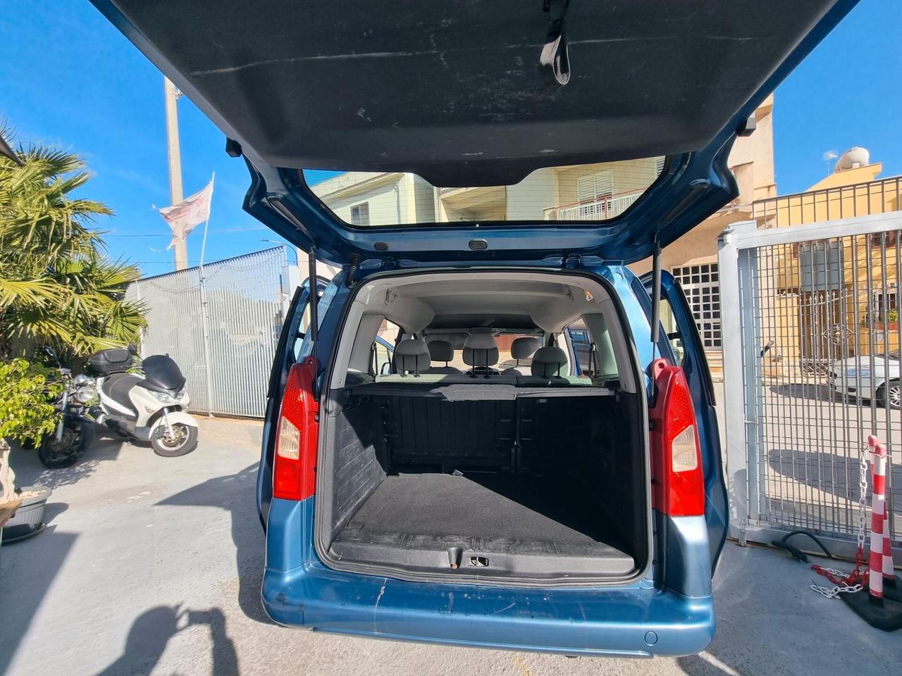 Peugeot Partner Tepee Mix 1.6 HDi 90CV Comfort AUTOCARRO N1