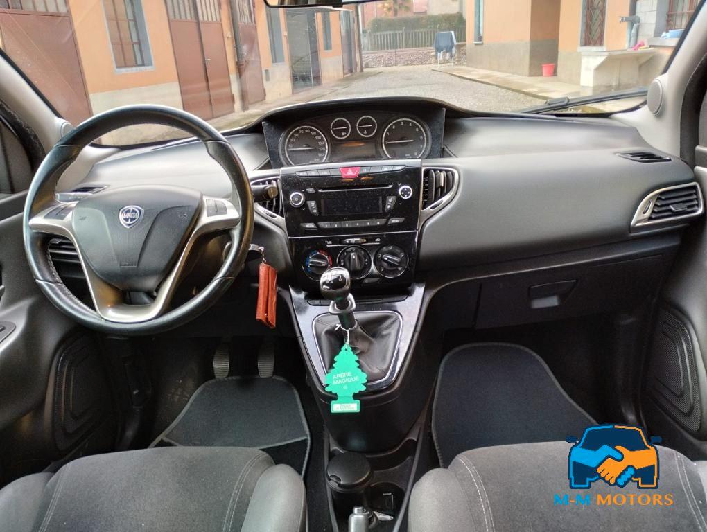 Lancia Ypsilon 5 Porte Ypsilon 1.2 8v Gold c/CL 69cv E6