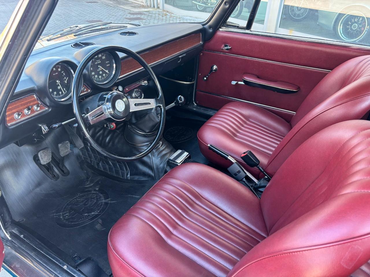 Alfa Romeo GT scalino