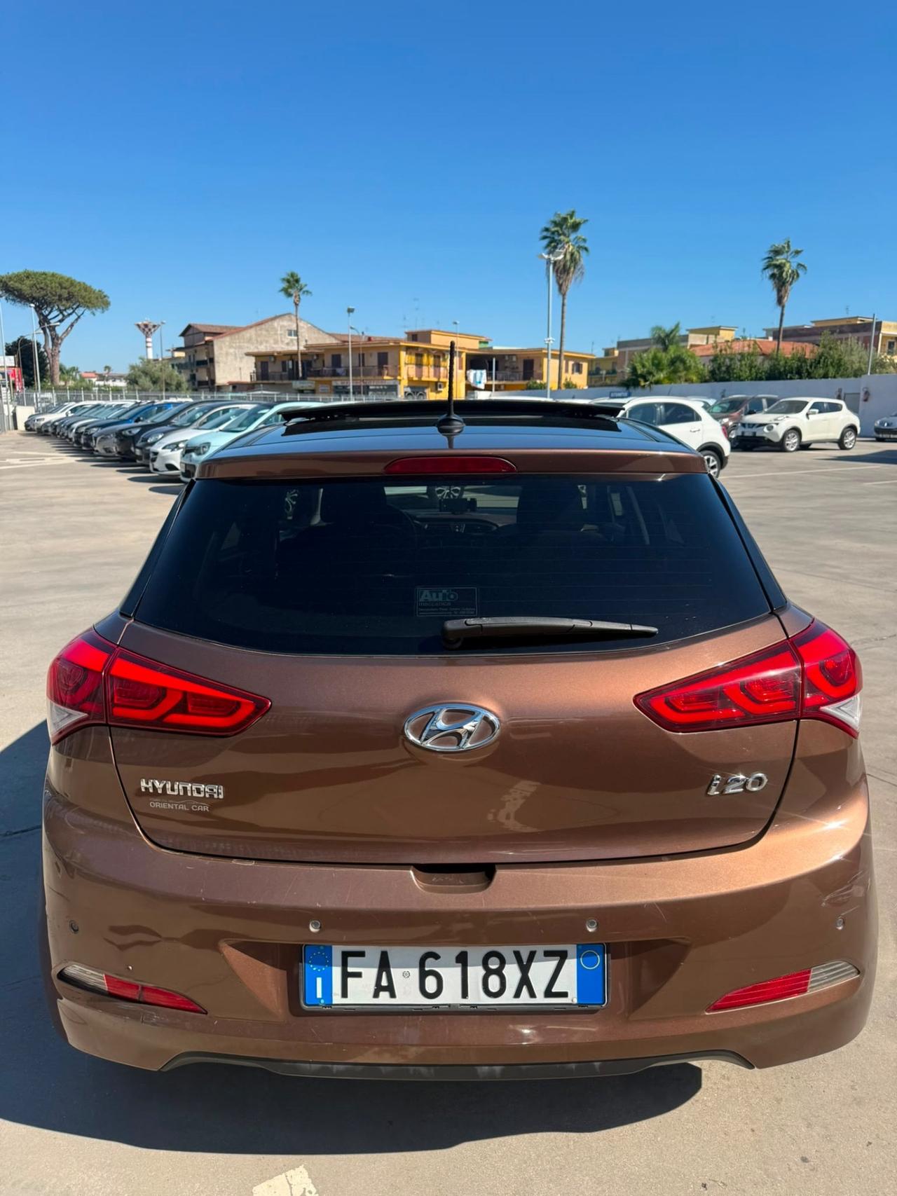 Hyundai i20 1.2 84 CV tetto apribile