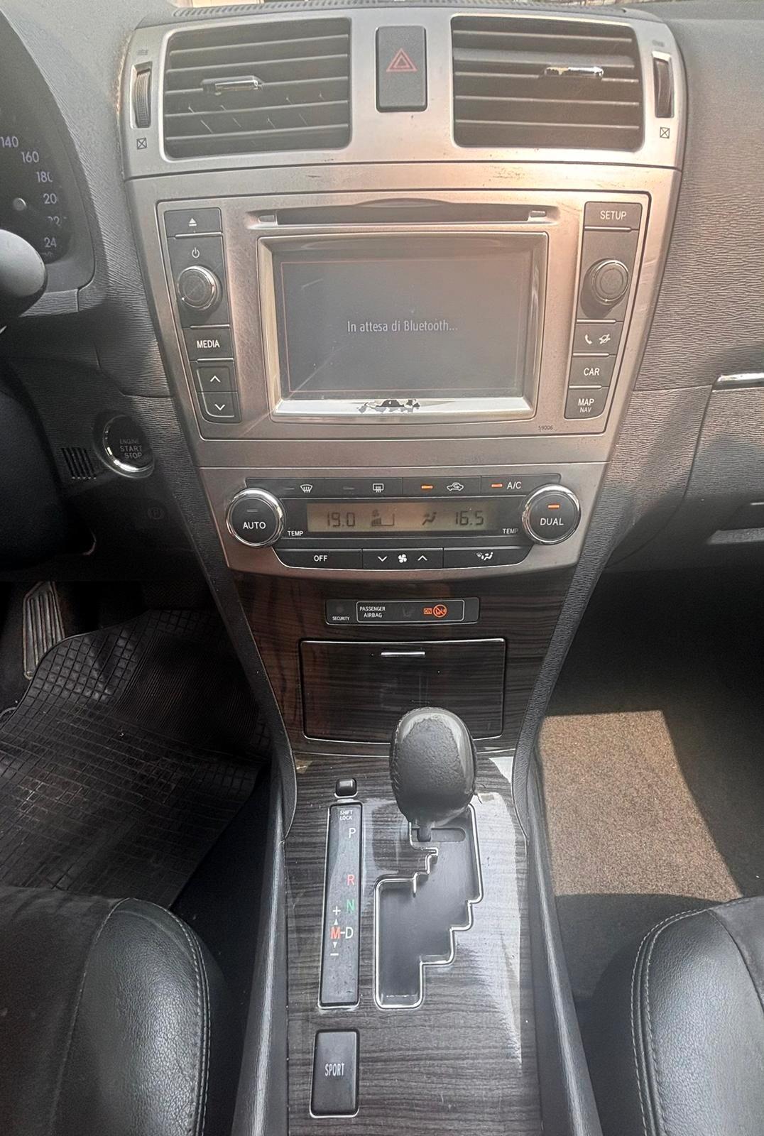 Toyota Avensis 2.2 D-Cat aut. Wagon Style Safety