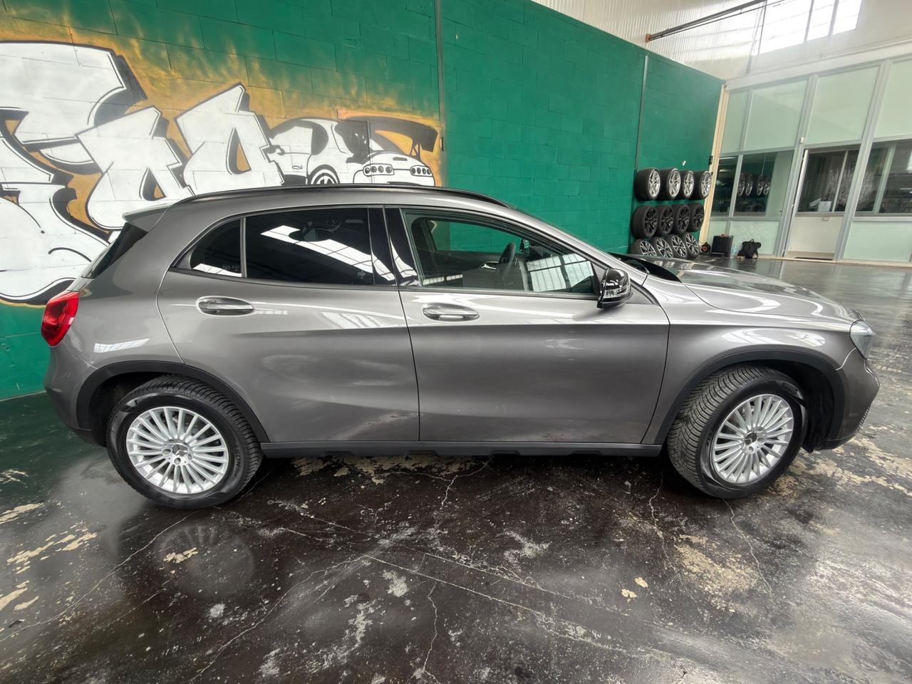 Mercedes-benz GLA 200 d Automatic Business