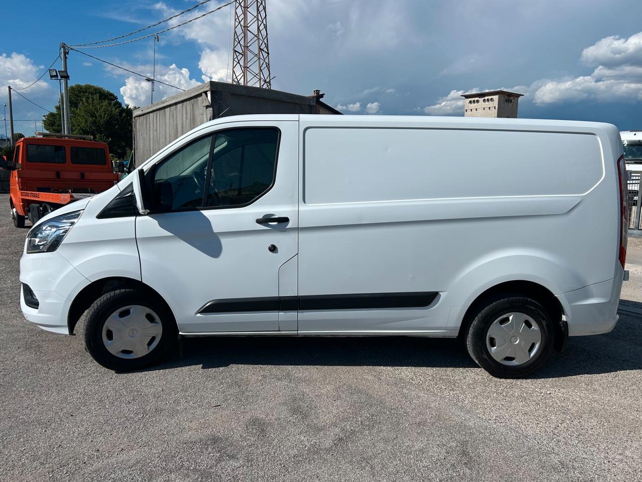 Ford Transit Custom 280 2.0 TDCi 130 PC Furgone Trend