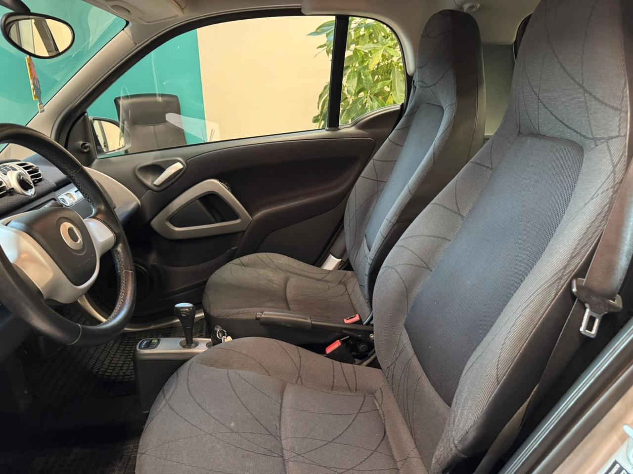 Smart ForTwo 1.0 70 cv MHD coupé White Tailor Made