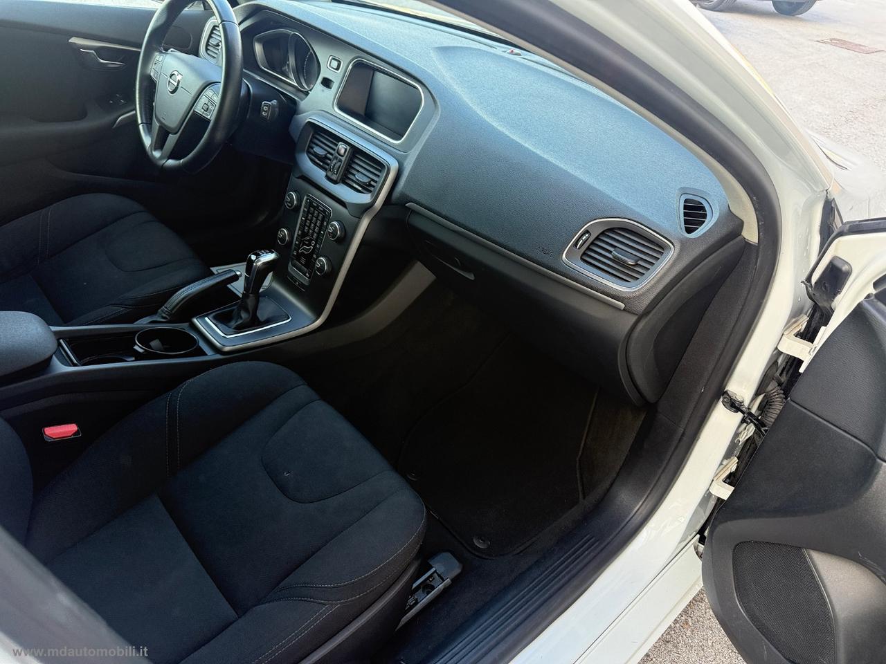 VOLVO V40 T2 Business Plus SOLO KM.98000