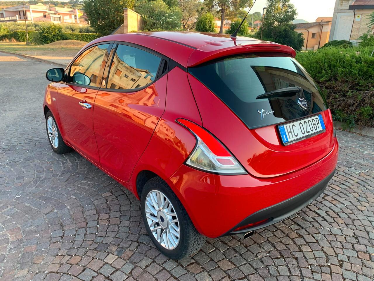 Lancia Ypsilon 1.2 69 CV 5 porte GPL Ecochic Gold